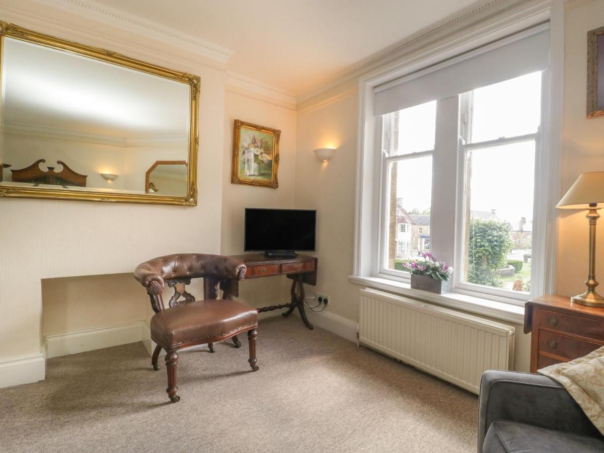 1 Abbey Court Sherborne (Dorset)