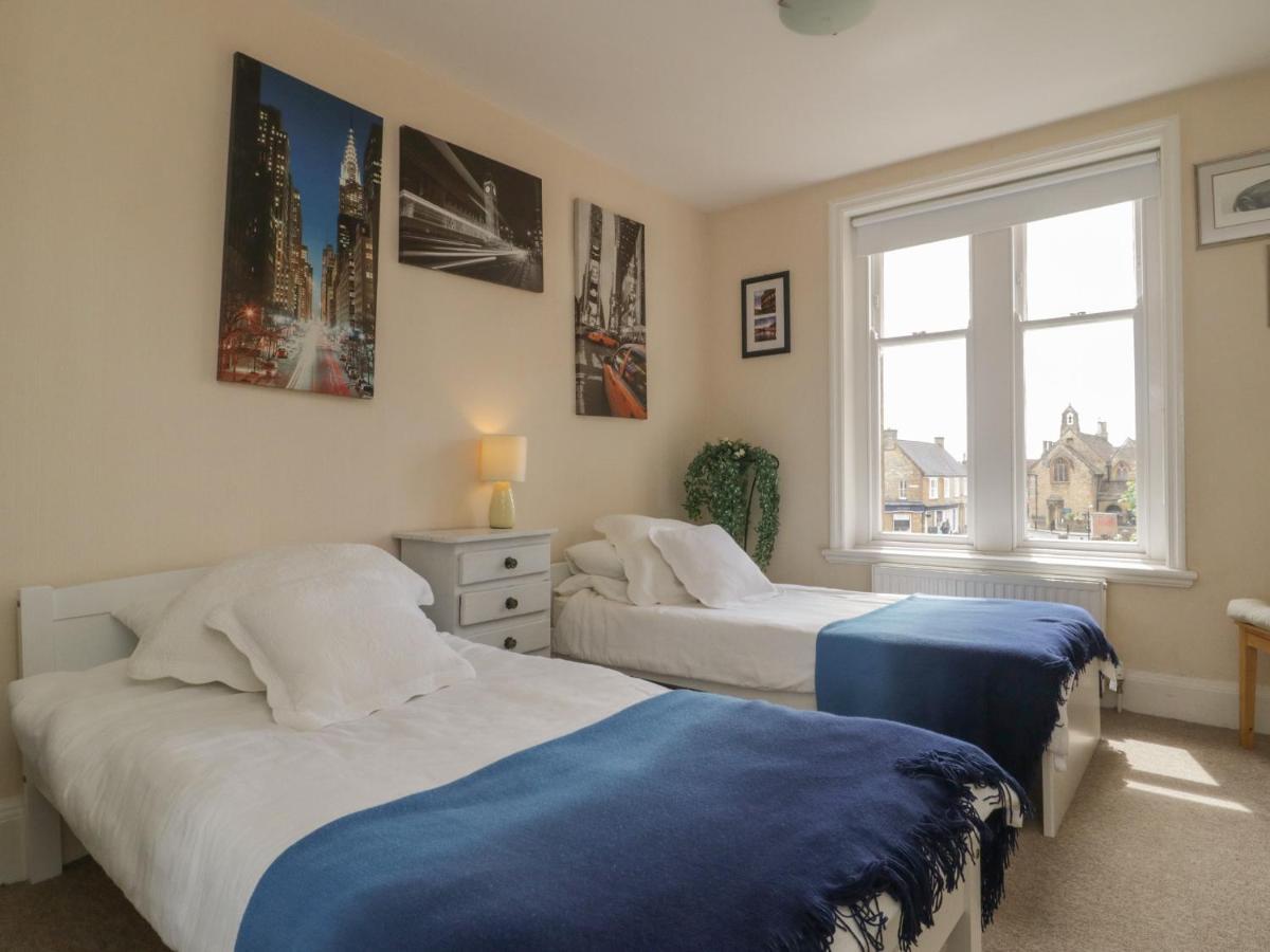 1 Abbey Court * Sherborne (Dorset)