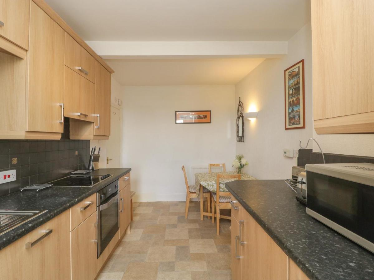 1 Abbey Court * Sherborne (Dorset)