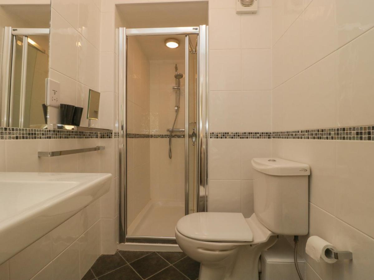 1 Abbey Court Apartment Sherborne (Dorset)